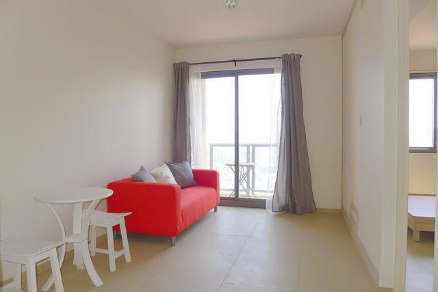 Condominium for sale Pattaya showing the living and dining areas Condominium for sale Pattaya showing the living and dining areas