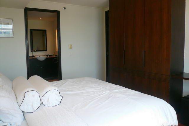 Condominium for sale in Pattaya showing the bedroom area Condominium for sale in Pattaya showing the bedroom area