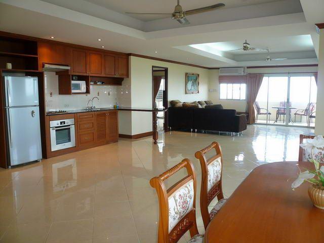 Condominium for sale in Na Jomtien showing the kitchen area Condominium for sale in Na Jomtien showing the kitchen area