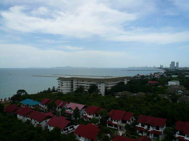 Condominium for sale in Na Jomtien showing the sea view Condominium for sale in Na Jomtien showing the sea view