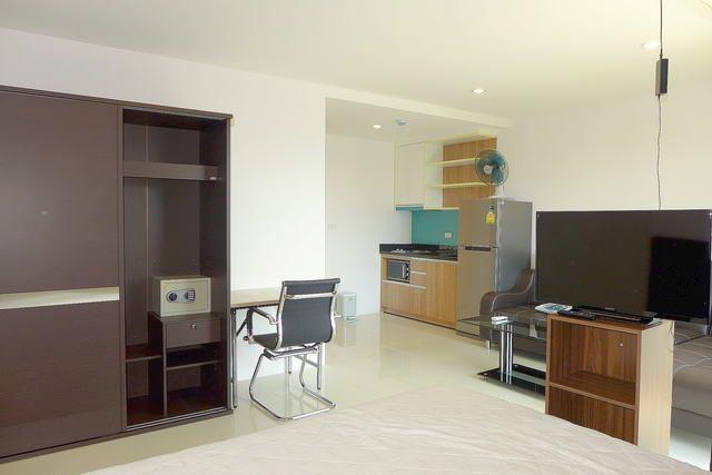 Condominium For Sale Pratumnak showing the open plan concept Condominium For Sale Pratumnak showing the open plan concept