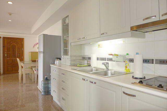 Condominium for sale Jomtien showing the kitchen Condominium for sale Jomtien showing the kitchen