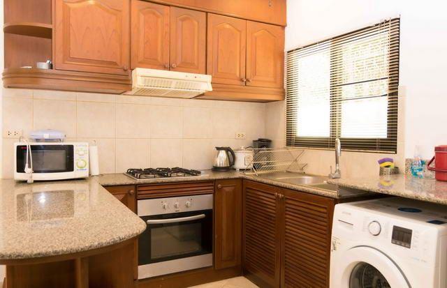 House for sale East Pattaya showing the kitchen House for sale East Pattaya showing the kitchen
