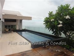 Condominium for sale on Pattaya Beach at Northshore showing private swimming pool