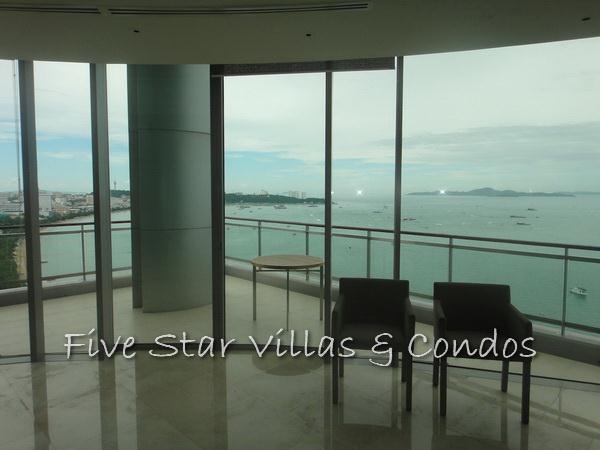 Condominium for sale on Pattaya Beach at Northshore showing the sea view