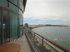 Condominium for rent on Pattaya Beach at Northshore showing the balcony view of Pattaya Bay