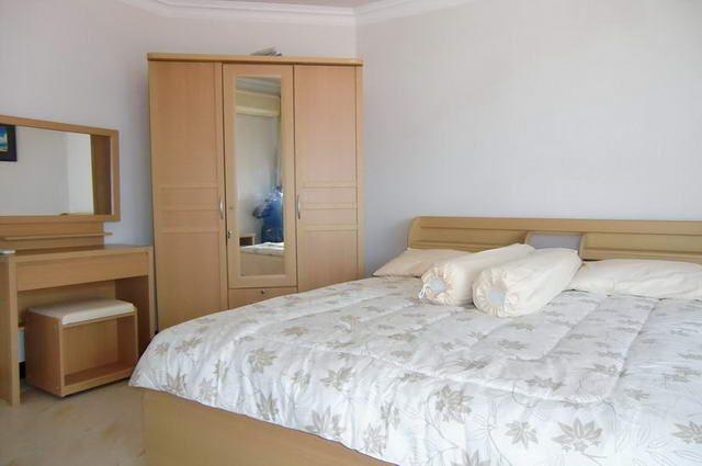Condominium for sale in Pattaya showing the second bedroom area Condominium for sale in Pattaya showing the second bedroom area