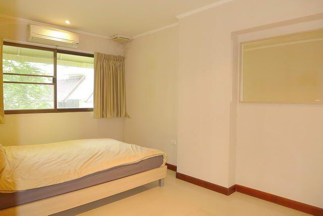 Condominium for sale Pratumnak Hill Pattaya showing the second bedroom Condominium for sale Pratumnak Hill Pattaya showing the second bedroom