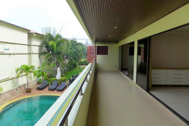 Condominium for sale Pratumnak Hill Pattaya showing the balcony and pool view Condominium for sale Pratumnak Hill Pattaya showing the balcony and pool view