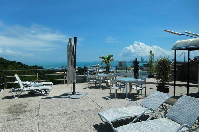 Condominium for sale on Pratumnak showing the rooftop terrace Condominium for sale on Pratumnak showing the rooftop terrace