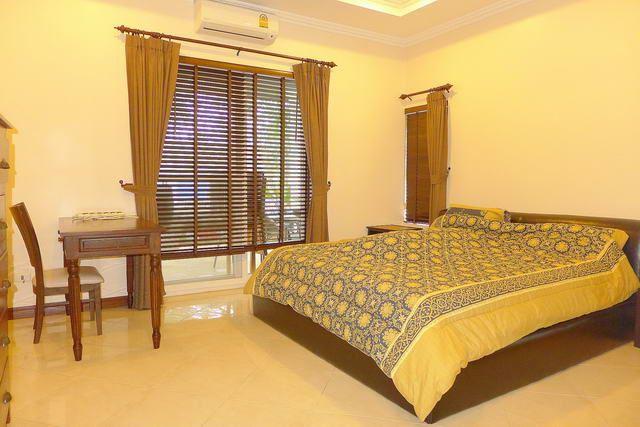 House for sale East Pattaya showing a further bedroom House for sale East Pattaya showing a further bedroom