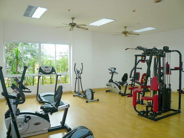 Condominium for sale Pattaya showing the communal gymnasium Condominium for sale Pattaya showing the communal gymnasium