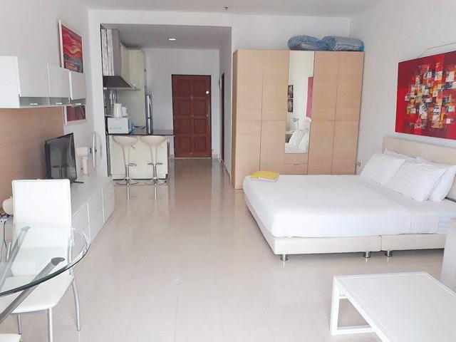 Condominium for sale Jomtien showing the studio suite Condominium for sale Jomtien showing the studio suite