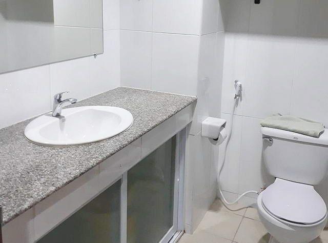 Condominium for sale Jomtien showing the bathroom Condominium for sale Jomtien showing the bathroom