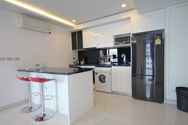Condominium for sale Wong Amat showing the kitchen Condominium for sale Wong Amat showing the kitchen