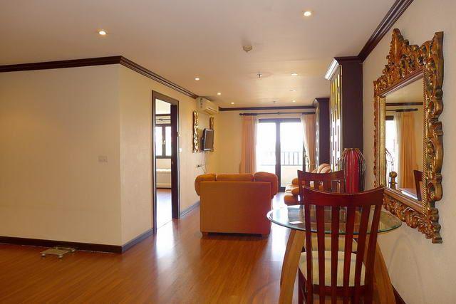 Condominium for sale Pratumnak Hill showing the dining and living areas Condominium for sale Pratumnak Hill showing the dining and living areas