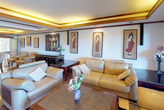 Condominium for sale Ban Amphur showing the living area Condominium for sale Ban Amphur showing the living area