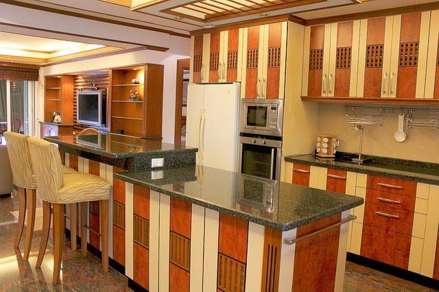Condominium for sale Ban Amphur showing the kitchen Condominium for sale Ban Amphur showing the kitchen