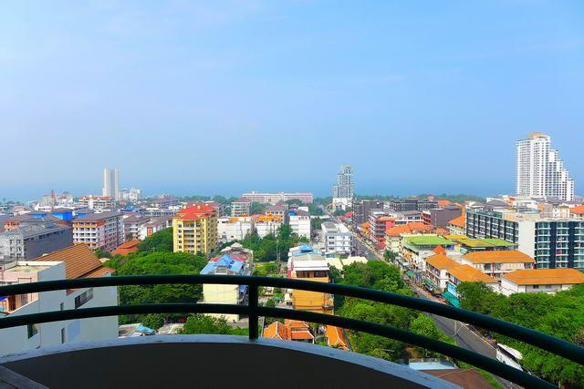Condominium for sale Pratumnak Hill showing the balcony view Condominium for sale Pratumnak Hill showing the balcony view