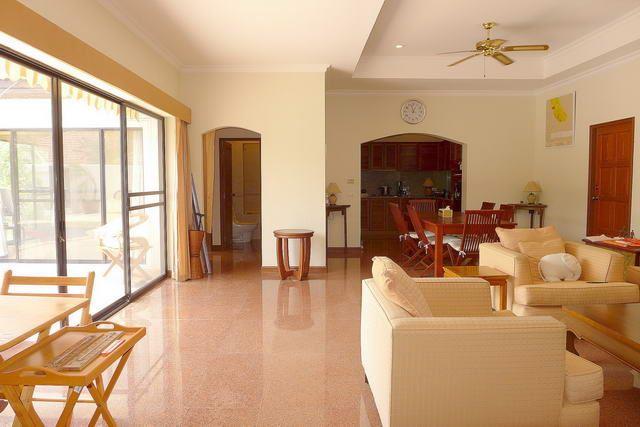 House for sale View Talay Villas Jomtien showing the living area House for sale View Talay Villas Jomtien showing the living area