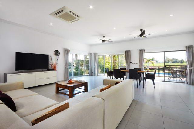 House for sale Huay Yai Pattaya showing the living area House for sale Huay Yai Pattaya showing the living area