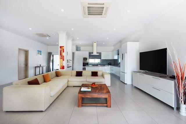 House for sale Huay Yai Pattaya showing the open plan concept House for sale Huay Yai Pattaya showing the open plan concept