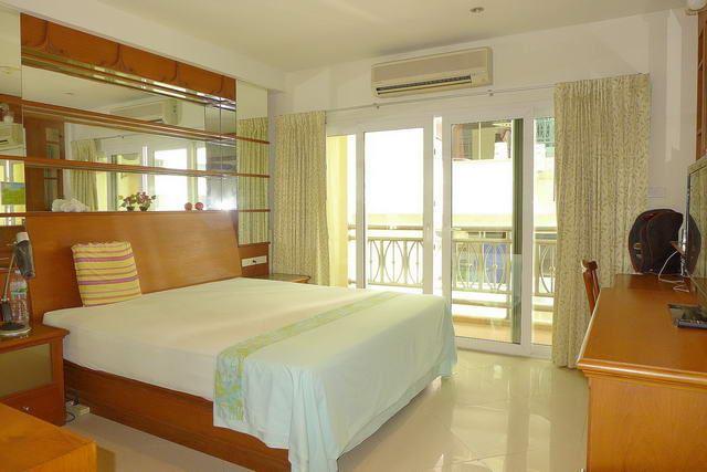 Condominium for sale Pattaya Beach showing the bedroom Condominium for sale Pattaya Beach showing the bedroom