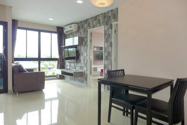 Condominium for sale North Pattaya showing the living area Condominium for sale North Pattaya showing the living area