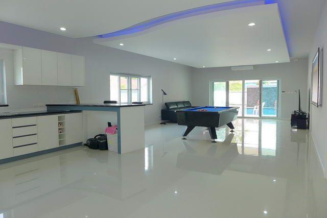 House for sale Bangsaray Pattaya showing the open plan concept House for sale Bangsaray Pattaya showing the open plan concept