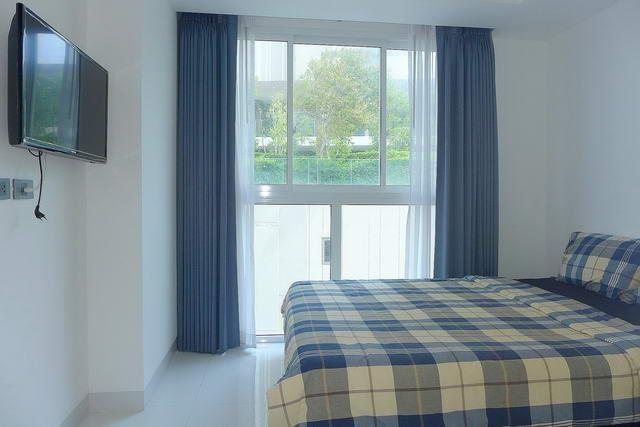 Condominium for sale Wongamat showing the master bedroom Condominium for sale Wongamat showing the master bedroom