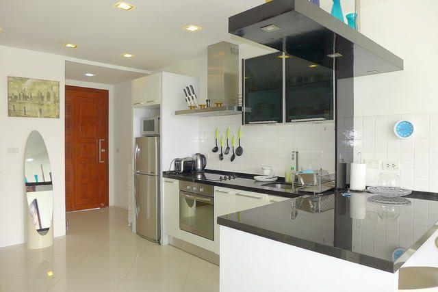 Condominium for sale Wong Amat showing the kitchen Condominium for sale Wong Amat showing the kitchen