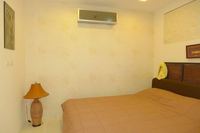 Condominium for sale Wong Amat showing the second bedroom Condominium for sale Wong Amat showing the second bedroom