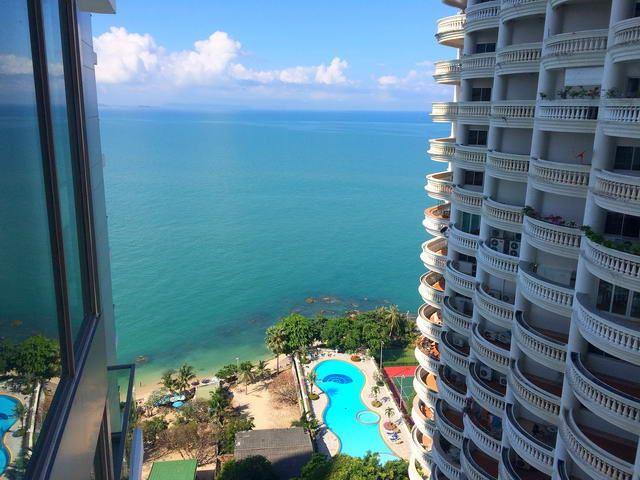 Condominium for sale Wong Amat showing the sea view Condominium for sale Wong Amat showing the sea view