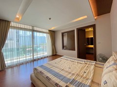 Condominium for rent Jomtien showing the second bedroom and balcony 