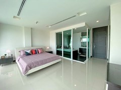 Condominium for rent Naklua Ananya showing the master bedroom suite 