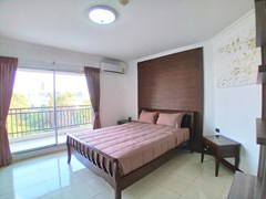 Condominium for rent Pattaya showing the second bedroom and balcony 
