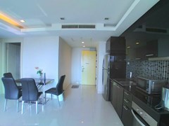 Condominium for rent Pratumnak Pattaya showing the dining and kitchen areas 