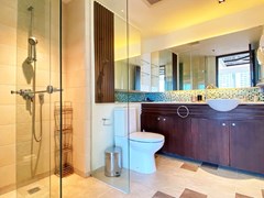 Condominium for rent in Northshore Pattaya Beach showing the second bathroom