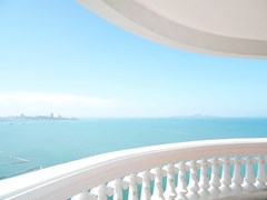 Condominium for Rent Wongamat Pattaya showing the balcony view