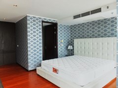 Condominium for rent Northshore Pattaya showing the master bedroom suite
