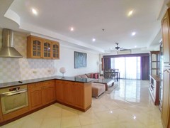 Condominium for sale Jomtien showing the kitchen, dining and living areas 