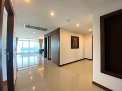 Condominium for sale Jomtien showing the laundry 