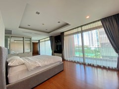 Condominium for sale Jomtien showing the second bedroom and balconies 