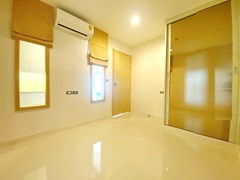 Condominium for sale Na Jomtien showing the third bedroom 