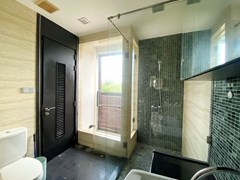 Condominium for Sale Naklua Ananya showing the second bathroom 