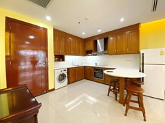 Condominium for Sale Pattaya showing the kitchen 