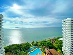 Condominium for sale Pratumnak showing the sea view 