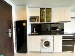 Condominium for sale Wong Amat Pattaya showing the kitchen