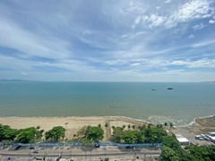 Condominium for sale Jomtien Beach Pattaya showing the uninterrupted sea view