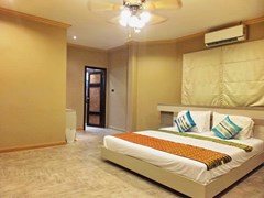 Golf Resort for sale Pattaya area showing Guest suite #3